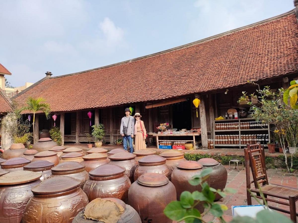 Hanoi Cycling Trip Duong Lam Ancient Village 1 Day